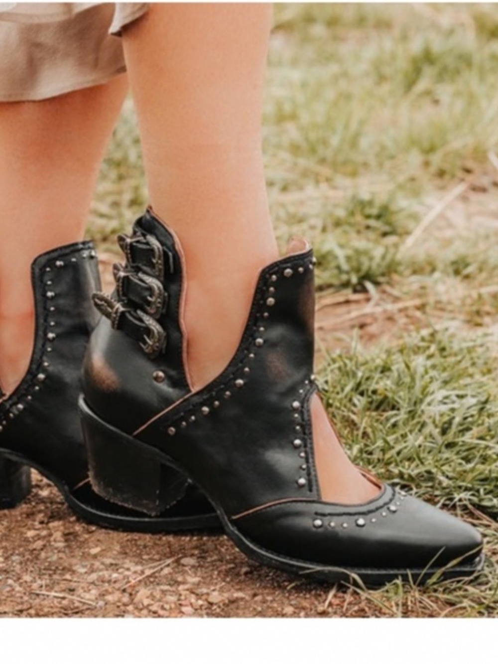 🦅|•FREEBIRD BY STEVEN•| 'Melody' Black Studded Ankle Booties Size 8 (9)